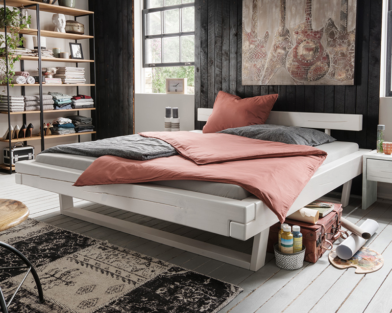 Grenen balken bed Whitley in ruimte