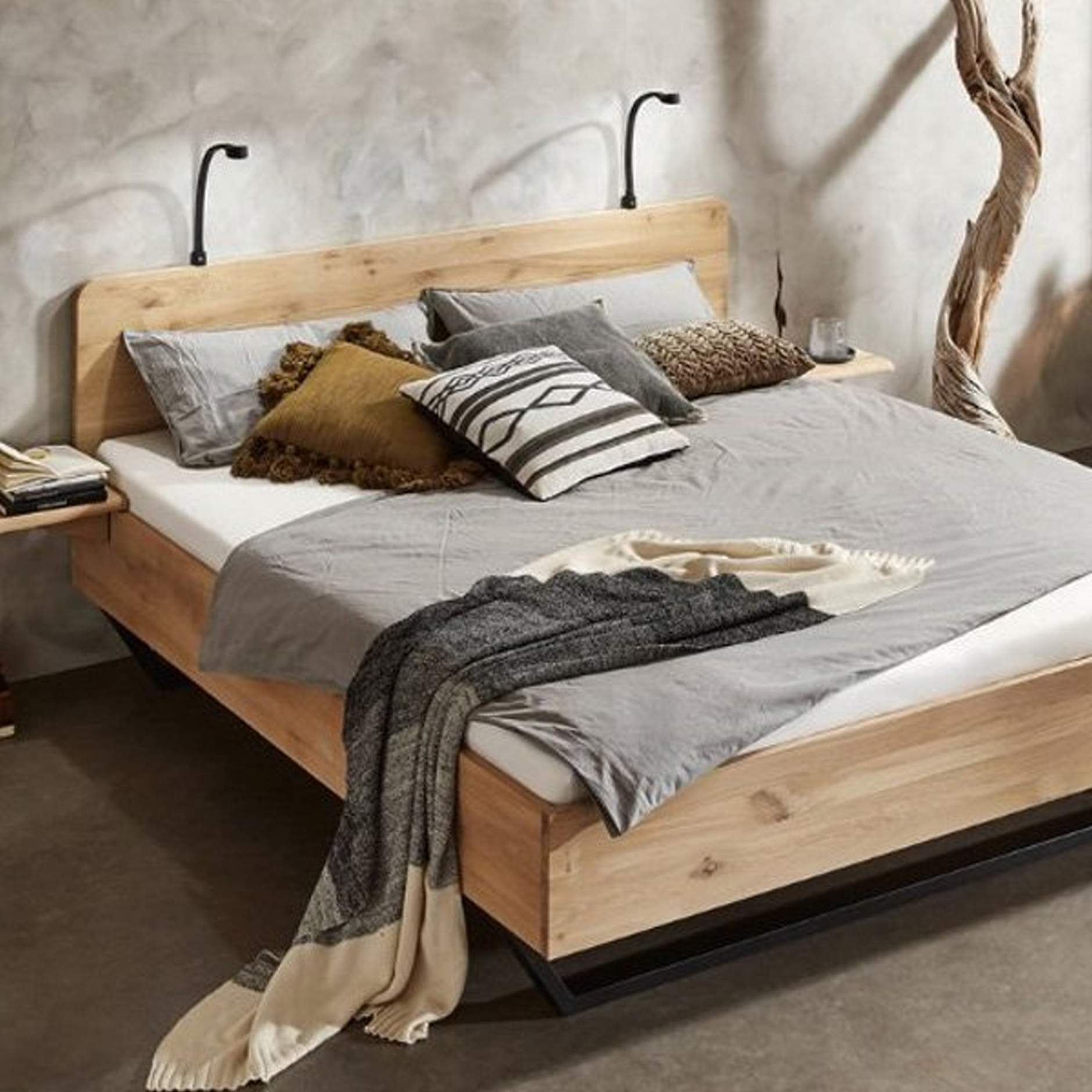 Stevig houten bed
