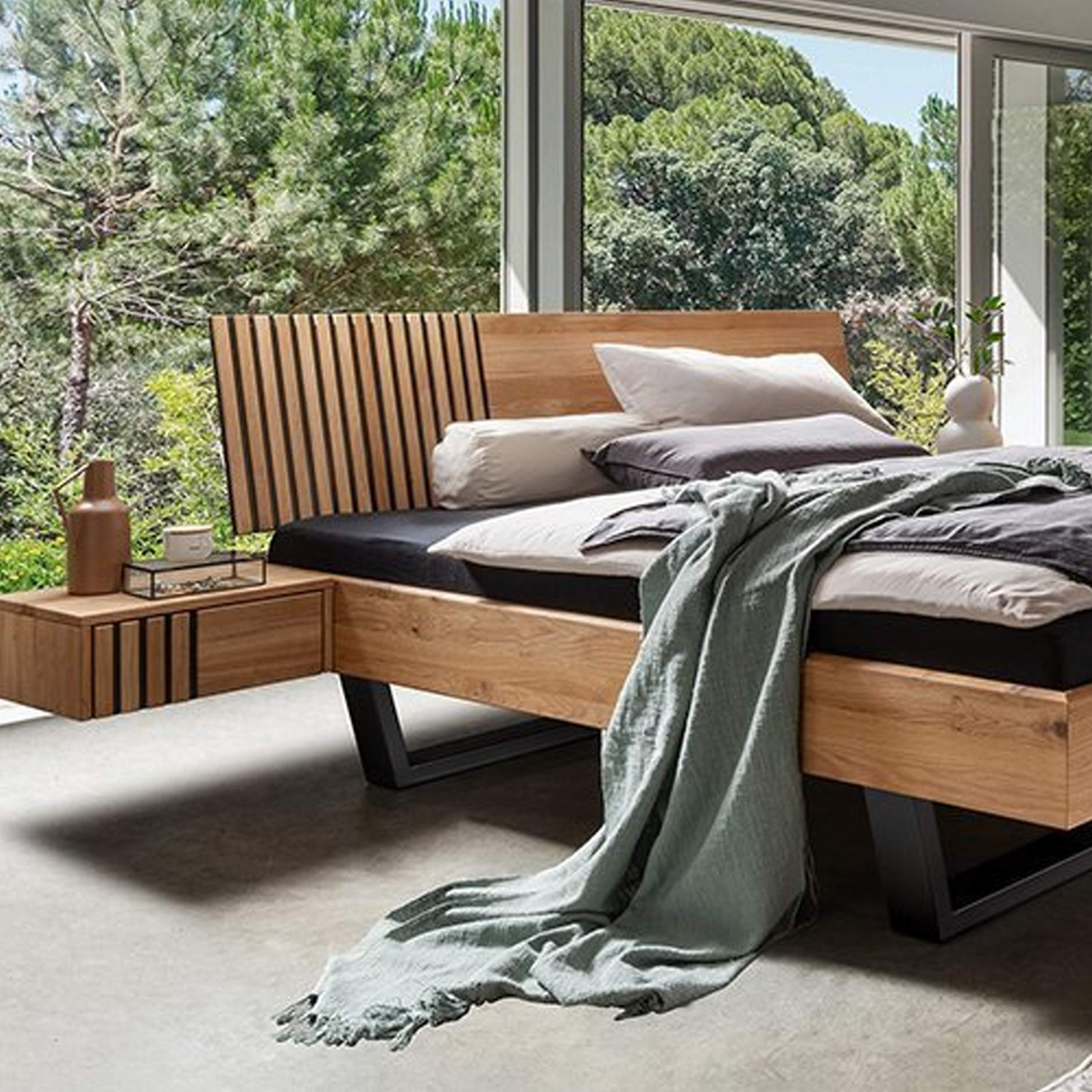 Modern houten bed