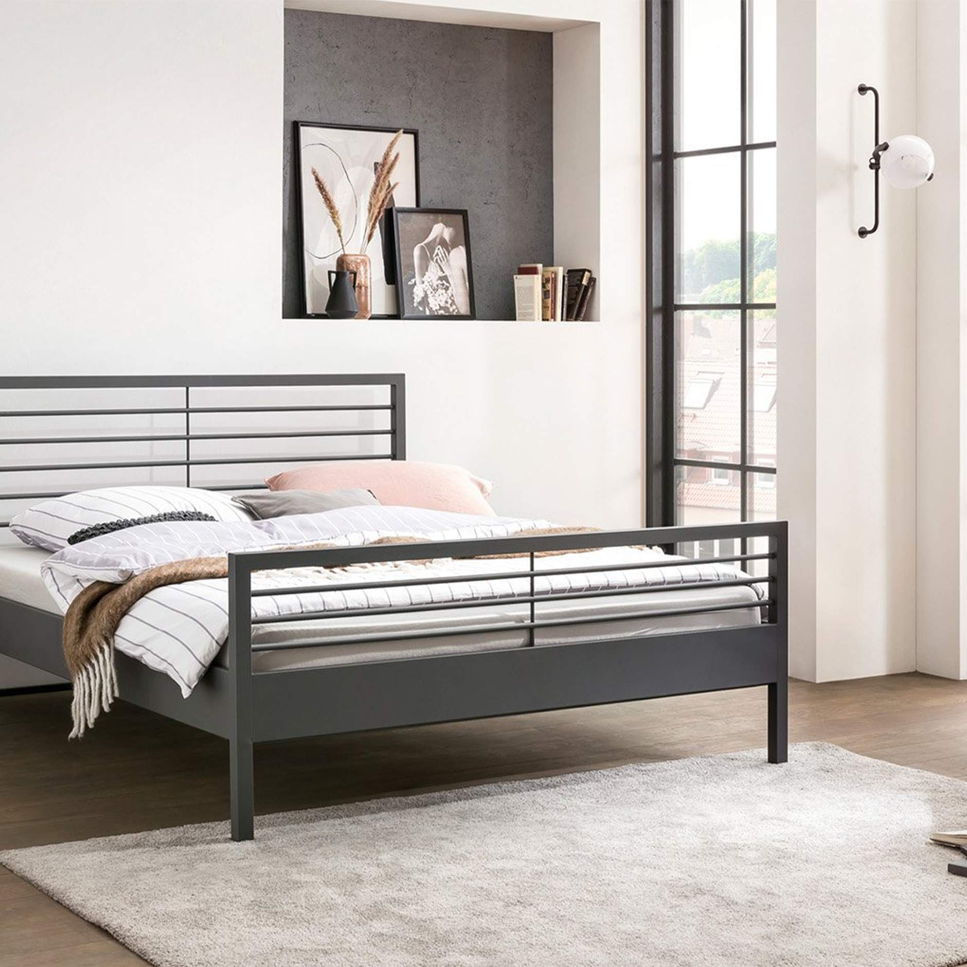 IJzeren bed 2 persoons