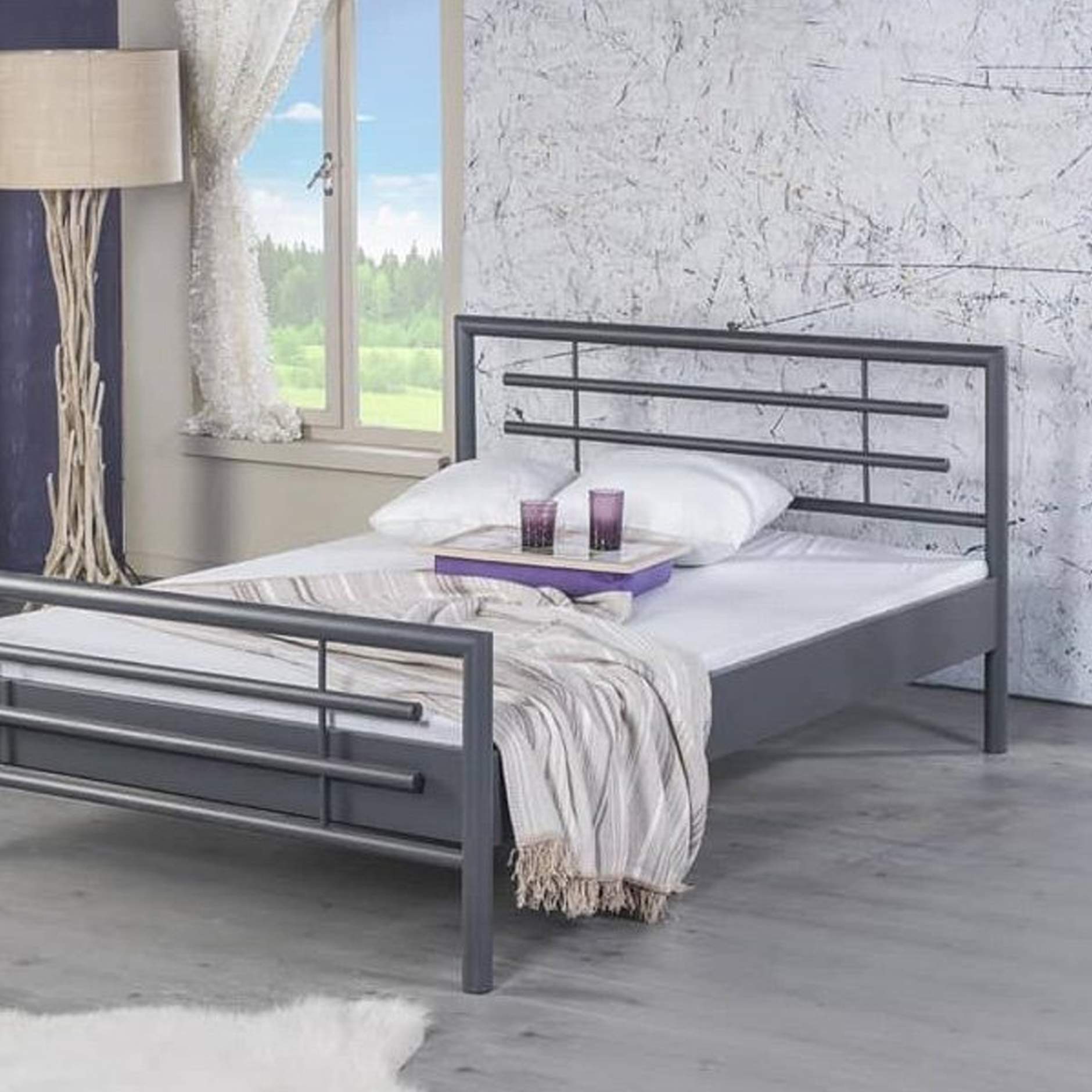 Stevig metalen bed