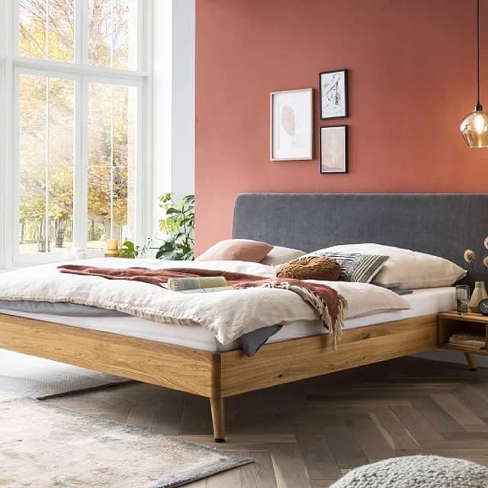 Simpel houten bedframe